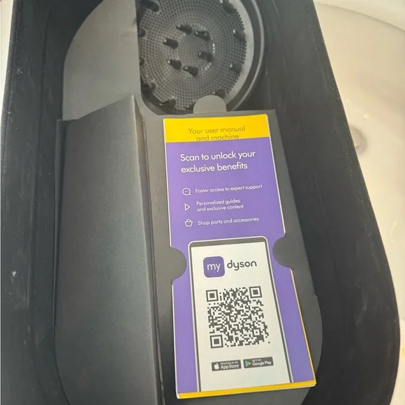 Dyson Supersonic Hair Dryer in Navy and Copper - Picture 9 of 11